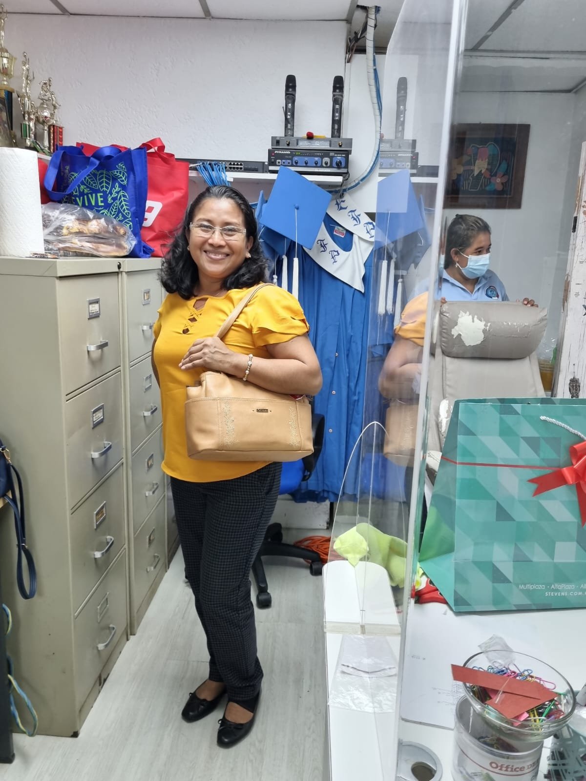 Cumpleaños de la profesora Iris Arquiñez