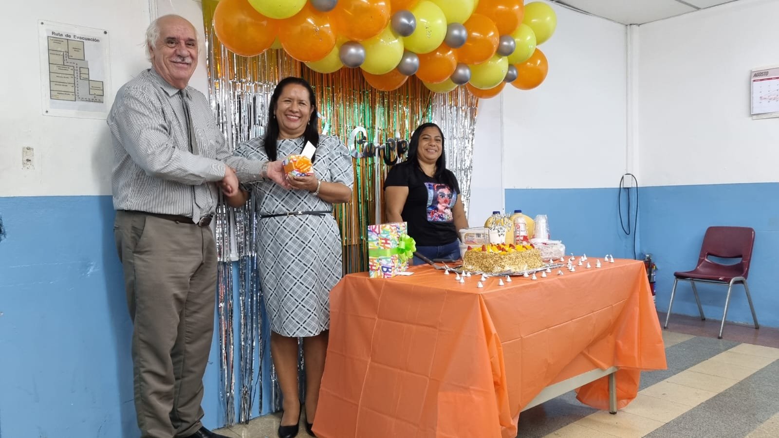 Cumpleaños de Nancy Guardia y de Miriam Caballero