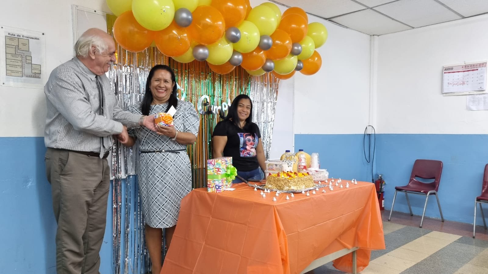 Cumpleaños de Nancy Guardia y de Miriam Caballero